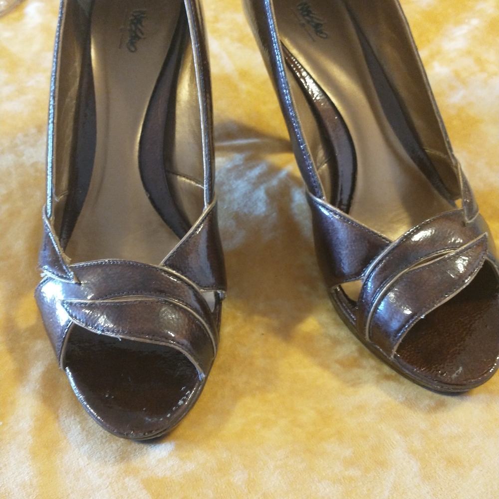 Lady high heel shoes